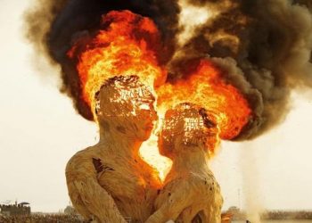 Chuyện Thắp Nhang, Cúng Bái, Đốt Vàng