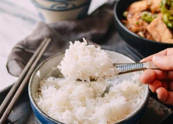 QUÁ KHỨ CHỈ LÀ MỘT CHÉN CƠM THIU