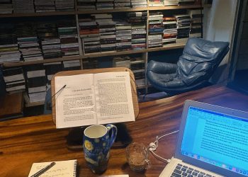 NGHỆ THUẬT LÀ CÂY CẦU LINH THIÊNG