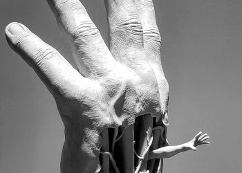 KHÔNG CÓ GÌ QUÁ NẶNG, NẾU MÌNH CHỊU ĐẶT NÓ XUỐNG