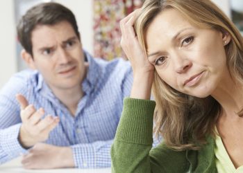 ĐIỀU ĐÀN ÔNG HAY LÀM KHIẾN PHỤ NỮ CẢM THẤY KHÓ CHỊU NHẤT