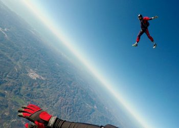 TẠI SAO MỘT SỐ NGƯỜI LẠI YÊU THÍCH CÁC MÔN THỂ THAO MẠO HIỂM