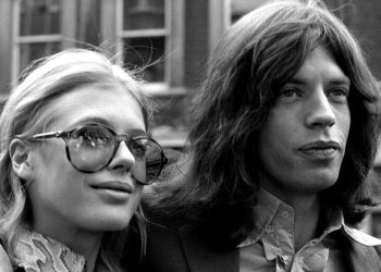 BÀN VỀ VIỆC VẪN CÒN TRINH