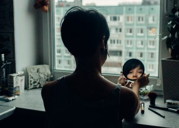 LÒNG TỰ TRỌNG LÀ TẤM GƯƠNG PHẢN CHIẾU QUÁ KHỨ CỦA CHÚNG TA