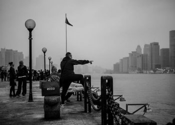 VÌ SAO CHÚNG TA THÍCH HÀNH ĐỘNG HƠN LÀ SUY NGHĨ